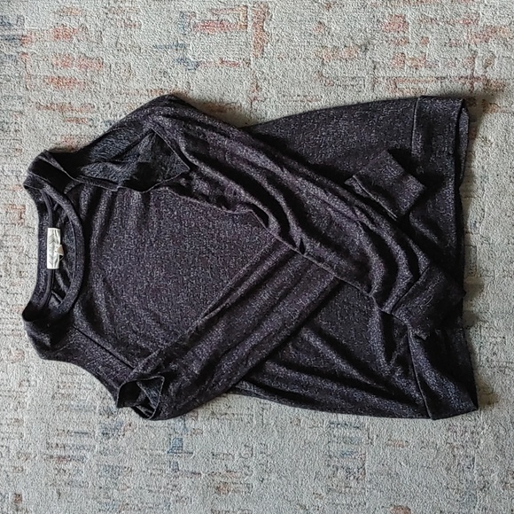 🍁2 for 20! Pink rose cold shoulder top - Picture 2 of 5